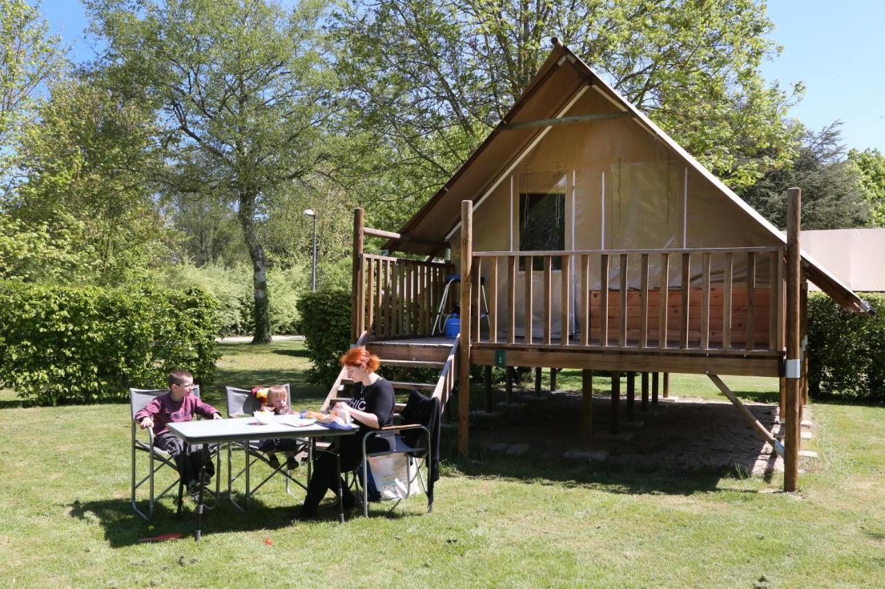 Camping Le Nid Du Parc Villars-les-Dombes Exterior foto