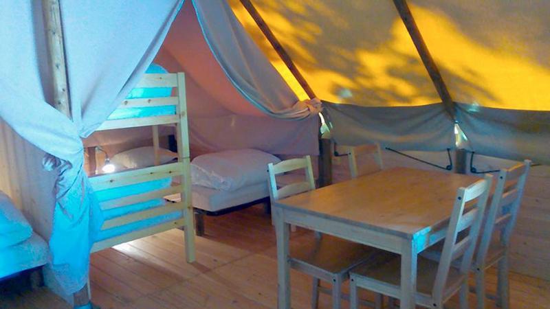 Camping Le Nid Du Parc Villars-les-Dombes Exterior foto