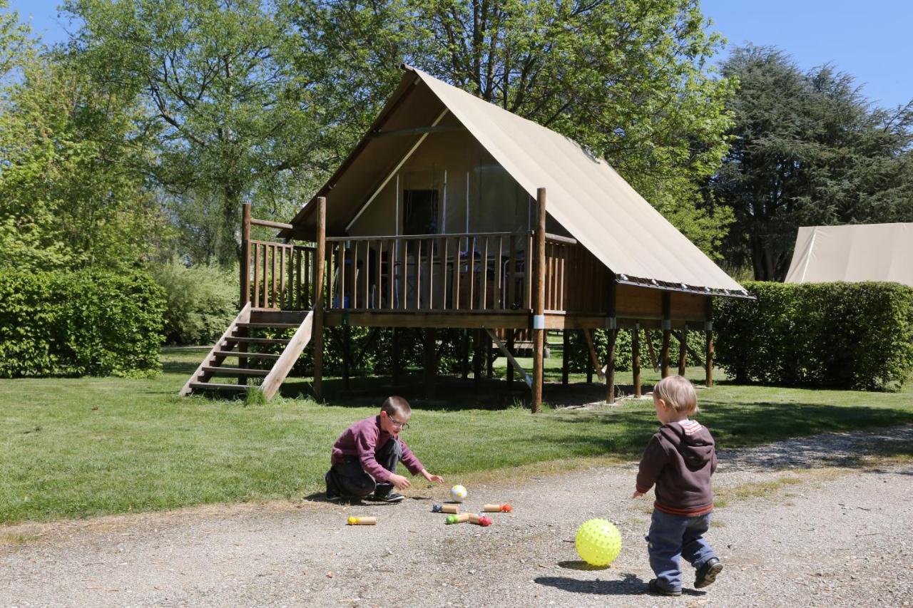 Camping Le Nid Du Parc Villars-les-Dombes Exterior foto