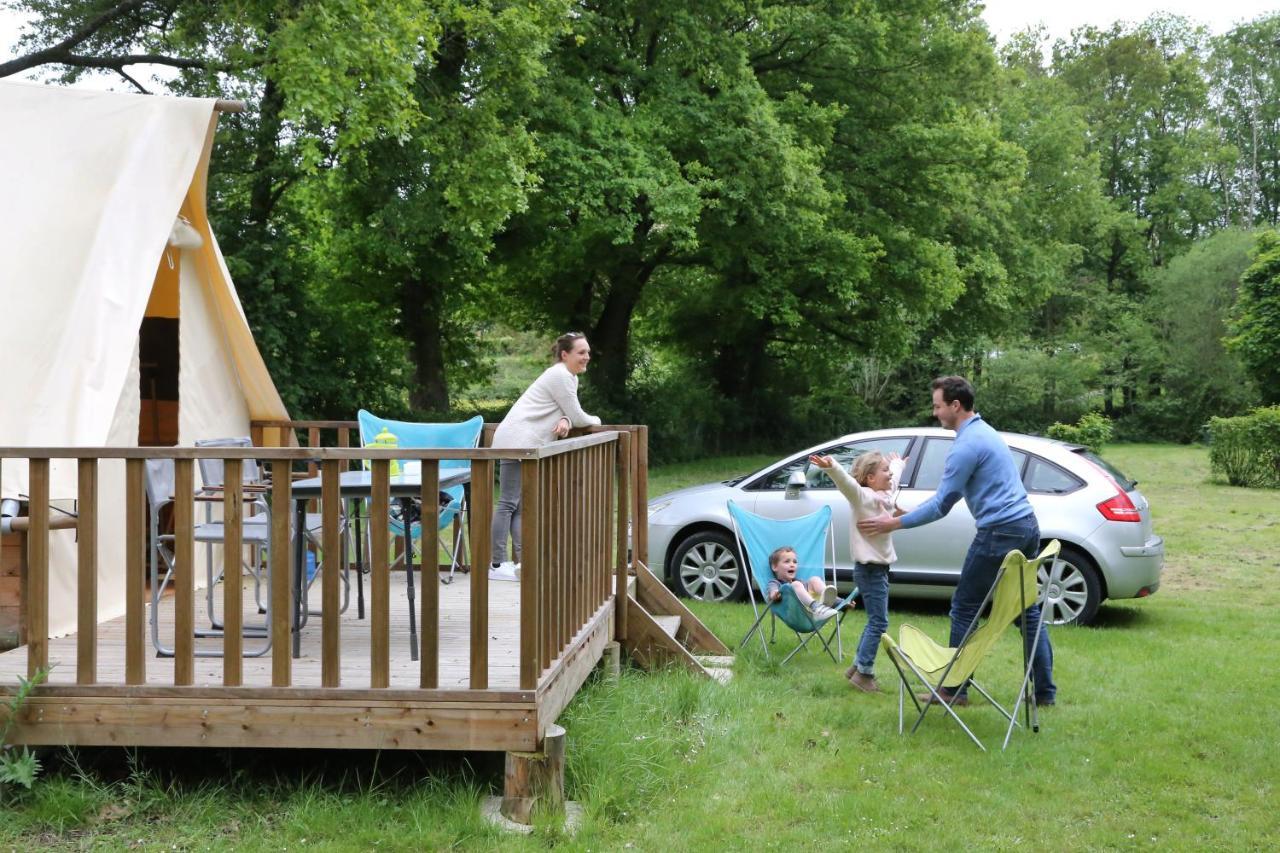 Camping Le Nid Du Parc Villars-les-Dombes Exterior foto
