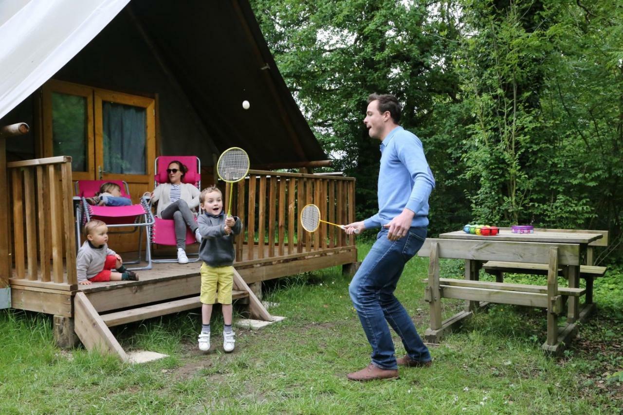 Camping Le Nid Du Parc Villars-les-Dombes Exterior foto