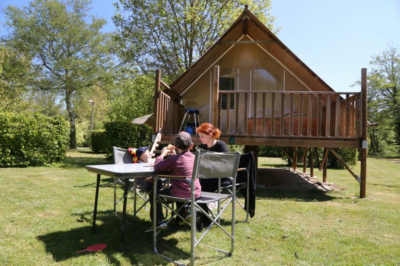 Camping Le Nid Du Parc Villars-les-Dombes Exterior foto